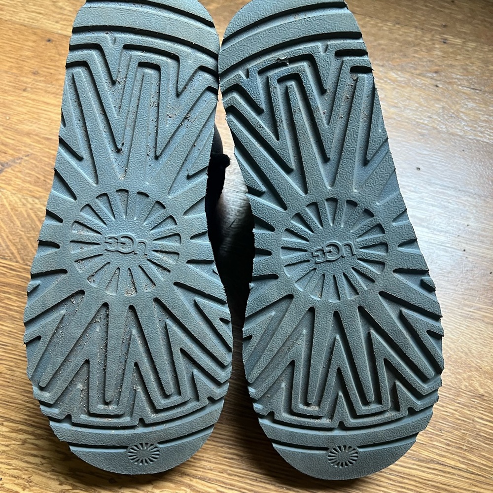 Ugg Ultra Mini - image 3